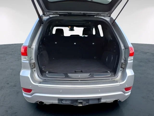 Used 2019 Silver Jeep Overland image 11