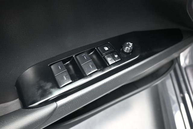 Used 2025  Toyota SE image 13