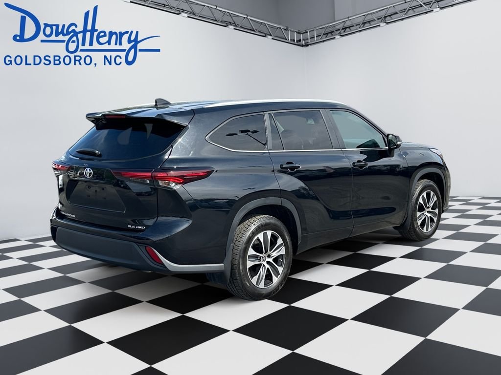 Used 2024 Black Toyota XLE image 5
