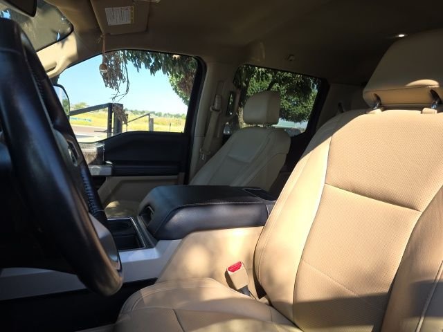 Used 2017  Ford Lariat image 8