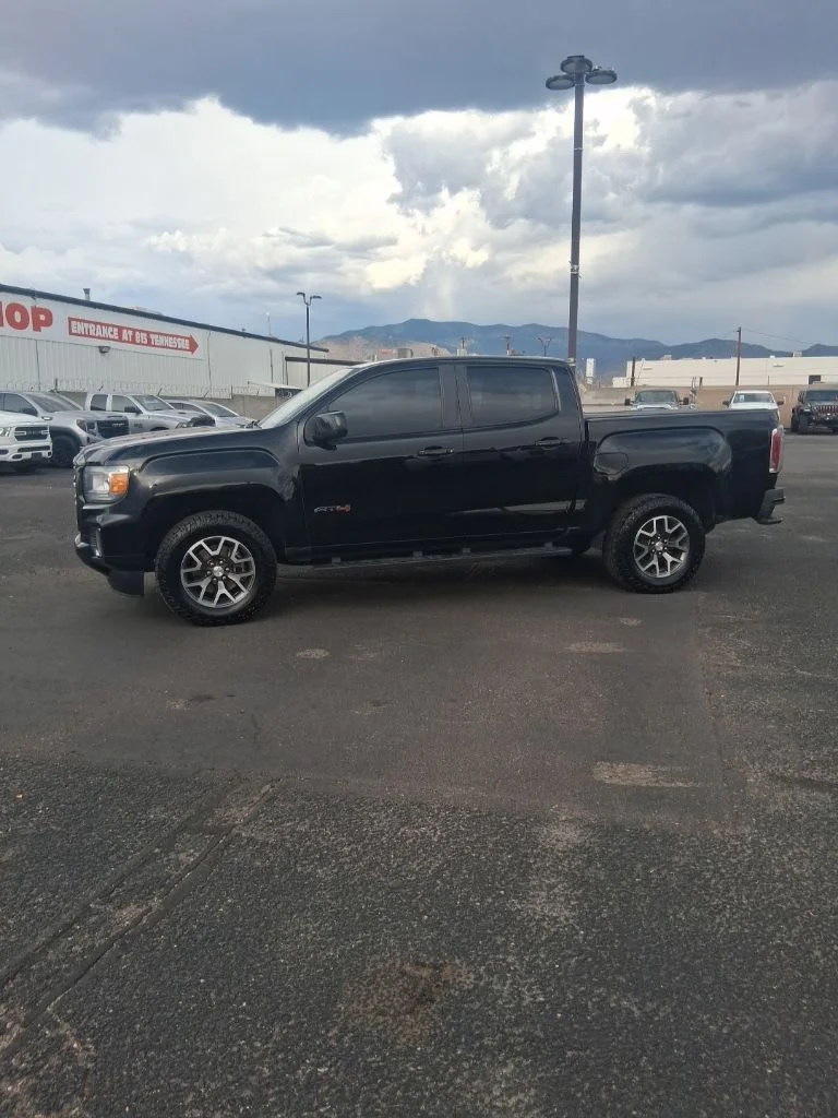 Used 2022 Black GMC AT4 w/Leather image 5