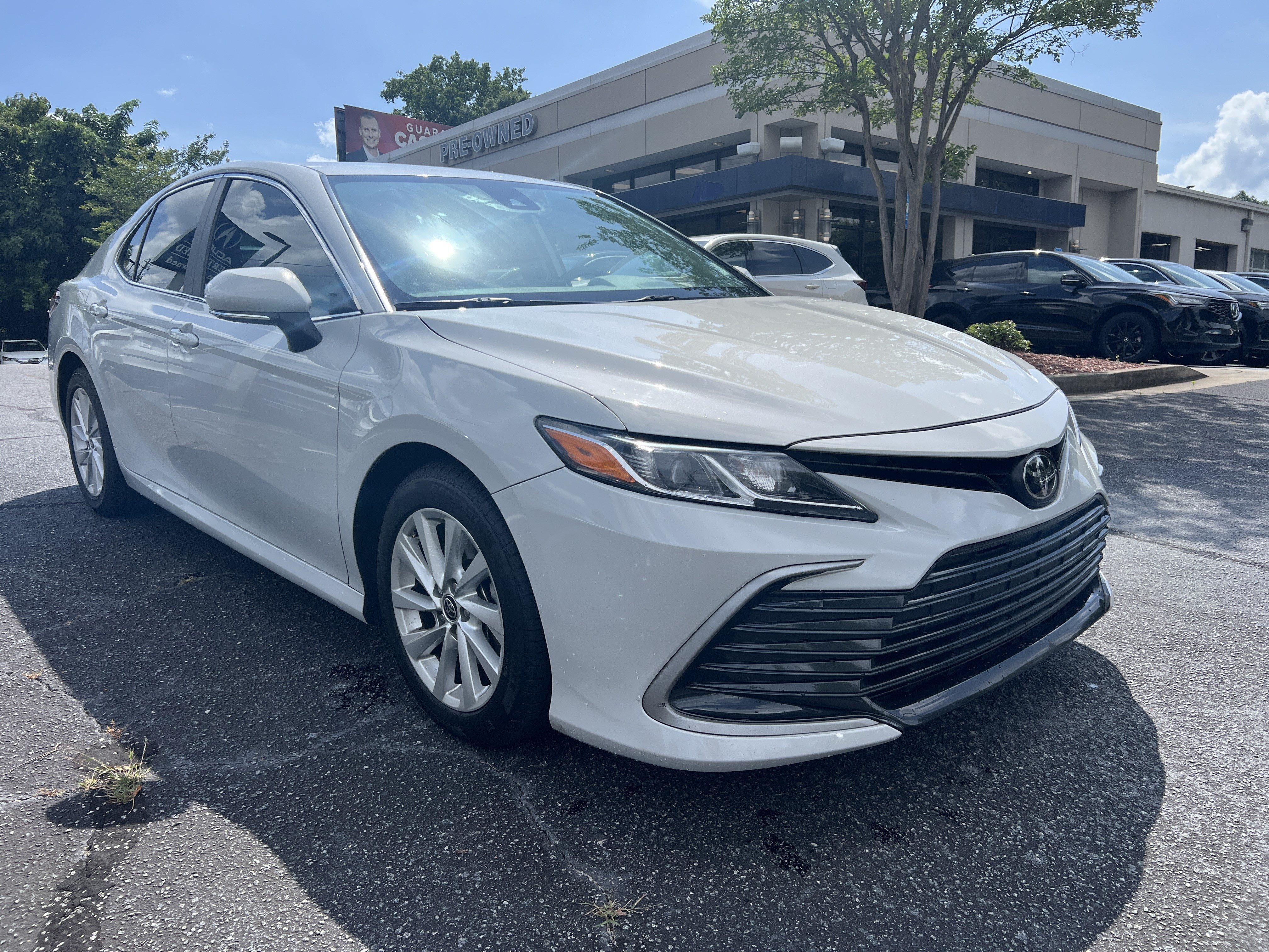 Used 2024  Toyota LE image 5