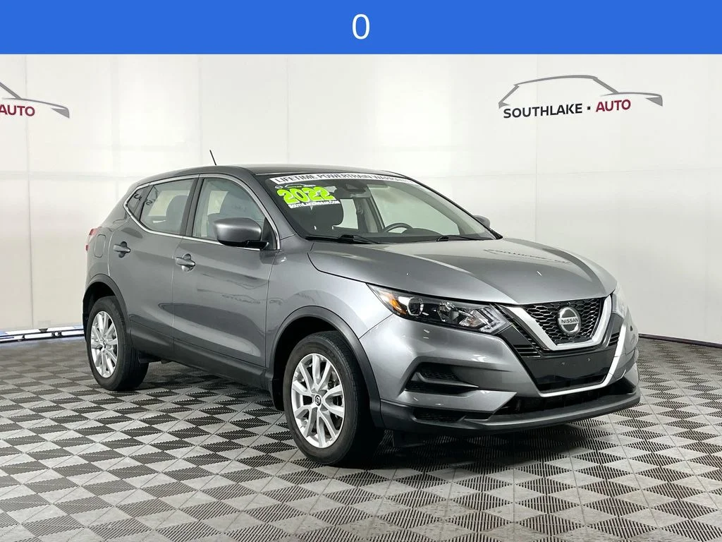 Used 2022 Gray Nissan S image 3