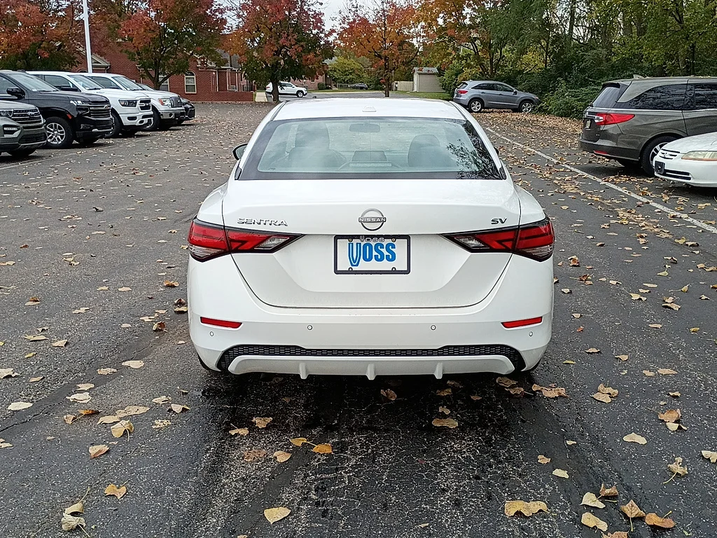 2024 Nissan Sentra SV, photo 3 of 12