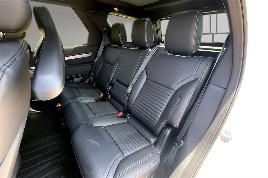 New 2026 Fuji White Land Rover Dynamic SE image 10