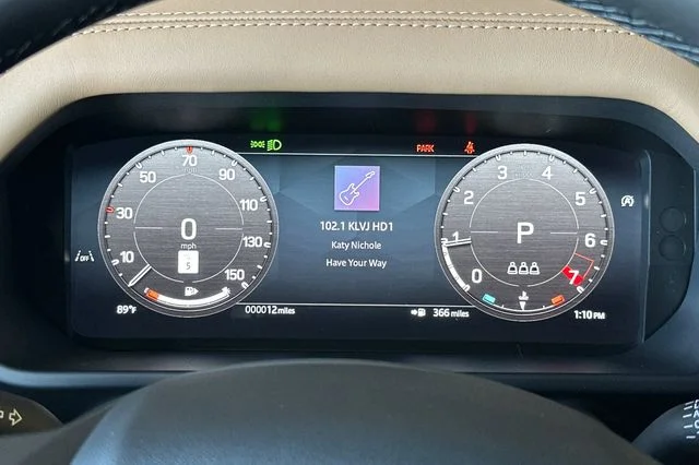 New 2026 Fuji White Land Rover X-Dynamic SE image 23