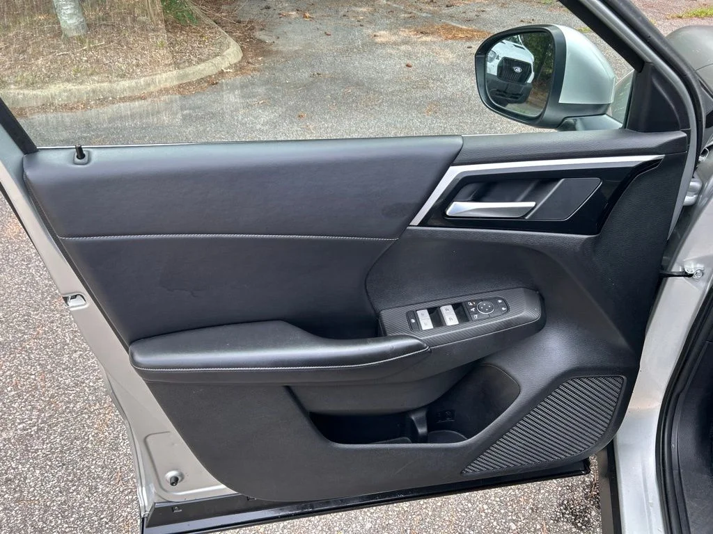 Used 2024 Black Mitsubishi SE image 14