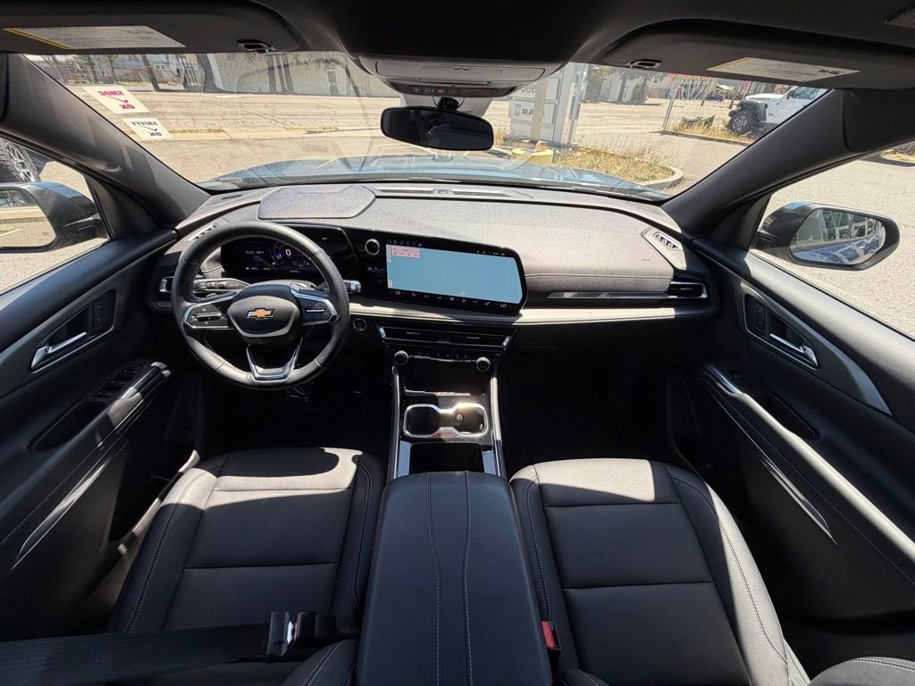 2025 Chevrolet Traverse LT - Photo 16