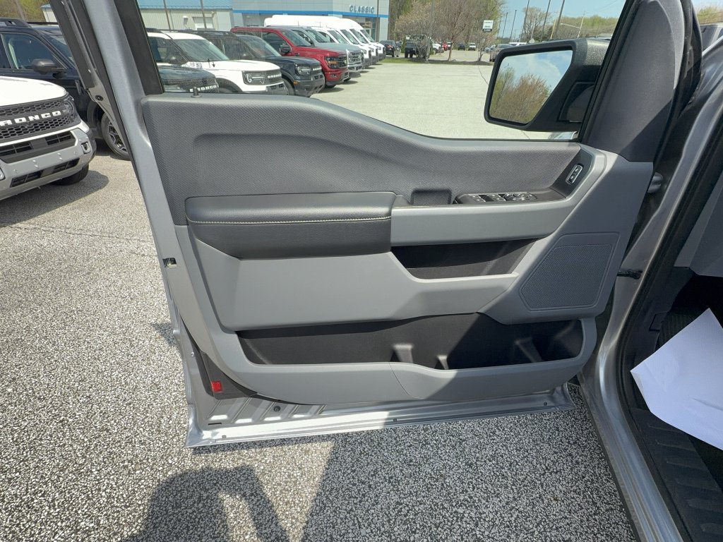 Certified Used 2022 Iconic Silver Ford XLT image 10
