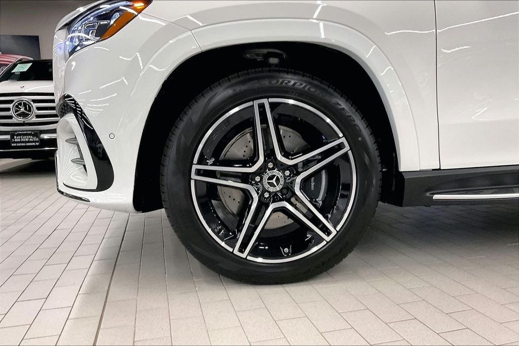 New 2026 Polar White Mercedes-Benz GLS 450 image 12