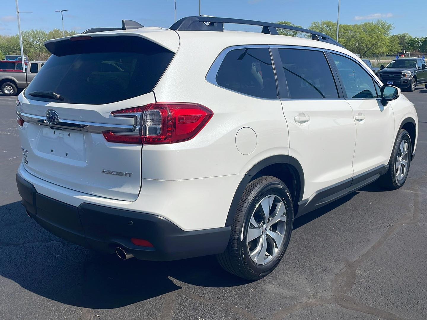 Used 2025 Crystal White Pearl Subaru Premium image 5