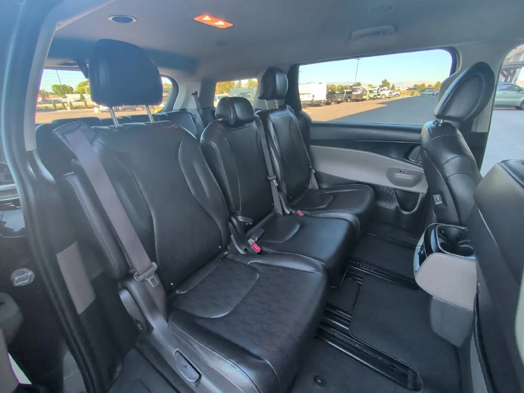 Certified Used 2025 Gray Kia LXS image 28