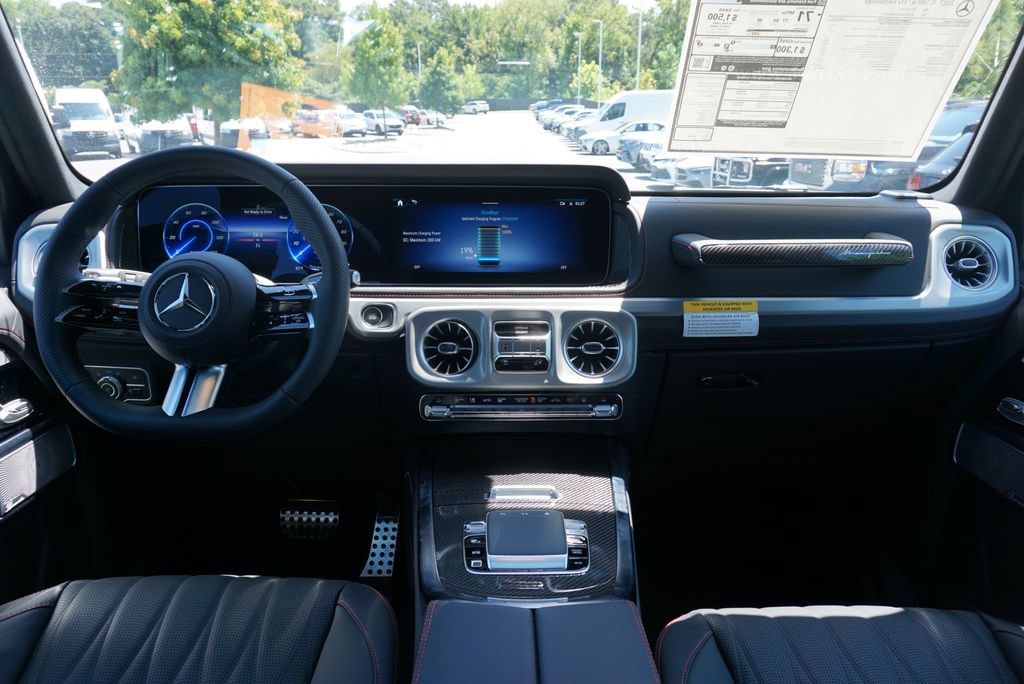 New 2027 MANUFAKTUR Night Black Magno Mercedes-Benz G 580 image 31