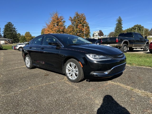 Used 2016 Black Chrysler Limited image 17