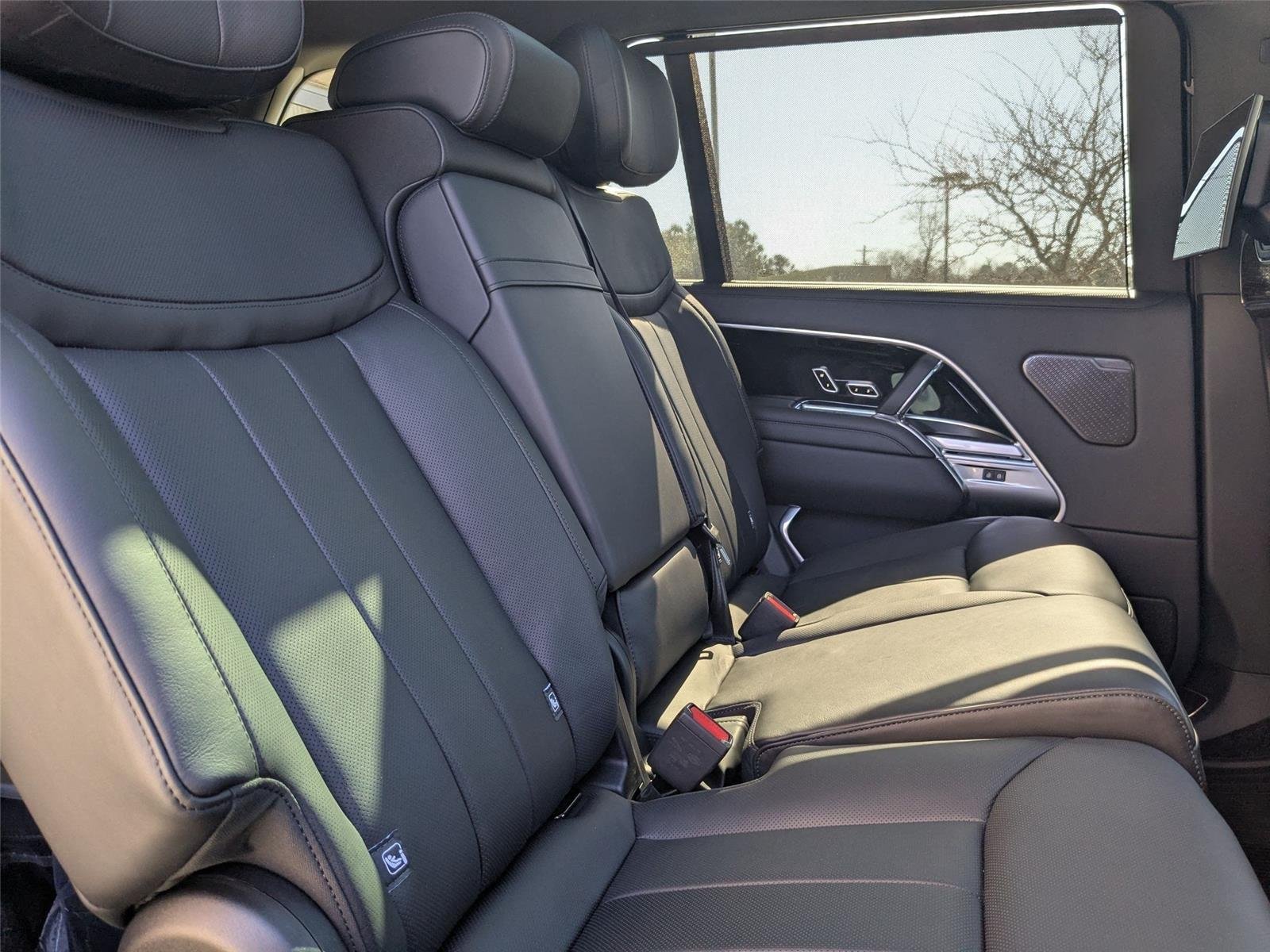 New 2025 Santorini Black Land Rover Autobiography image 32