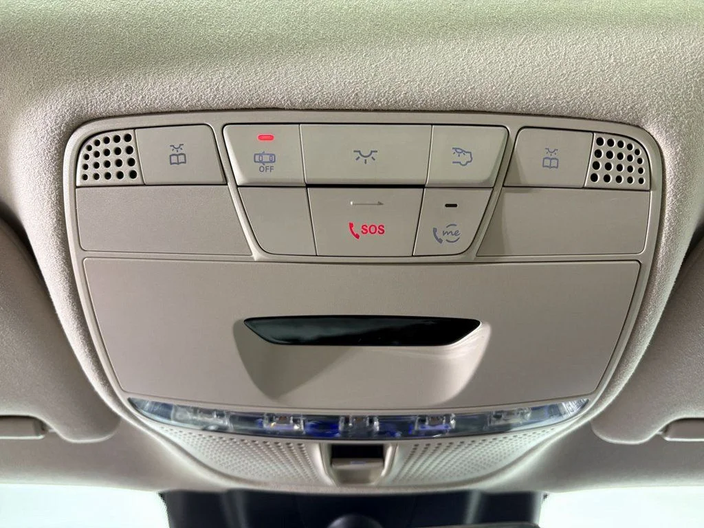 Used 2022 MANUFAKTUR Diamond White Metallic Mercedes-Benz Base image 24