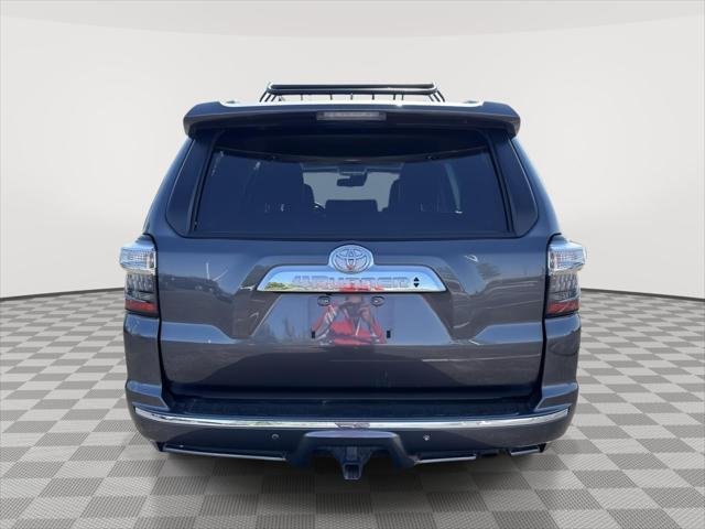 Certified Used 2021 MAGNETIC GRAY MET. Toyota  image 10