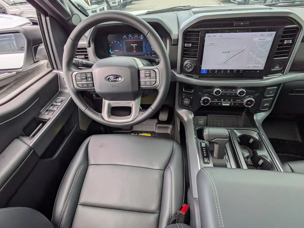 New 2026 Oxford White Ford XLT image 18