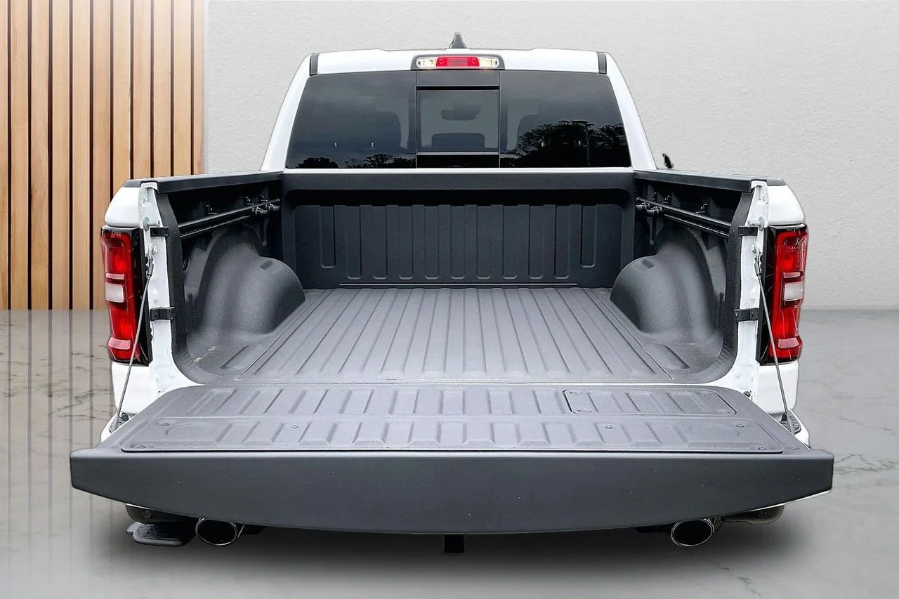 New 2026 Ivory White Tri-Coat Pearl-Coat Exterior Paint RAM Laramie image 26