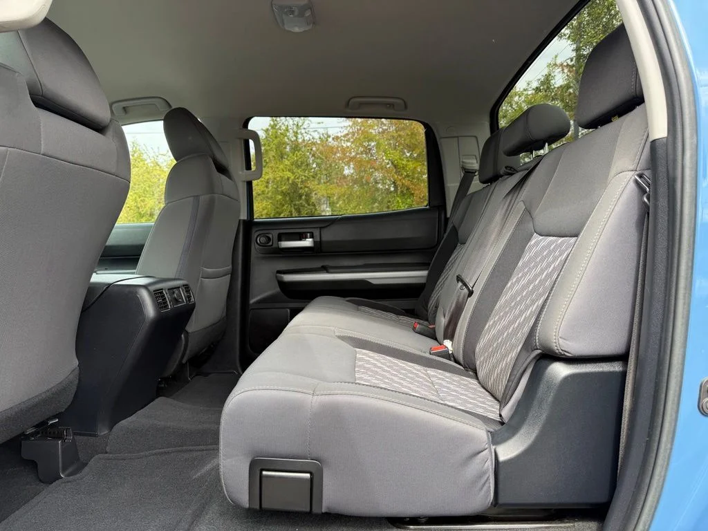 Used 2019 Blue Toyota SR5 image 16