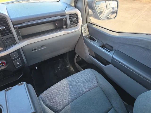 Used 2023 Silver Ford XLT image 11