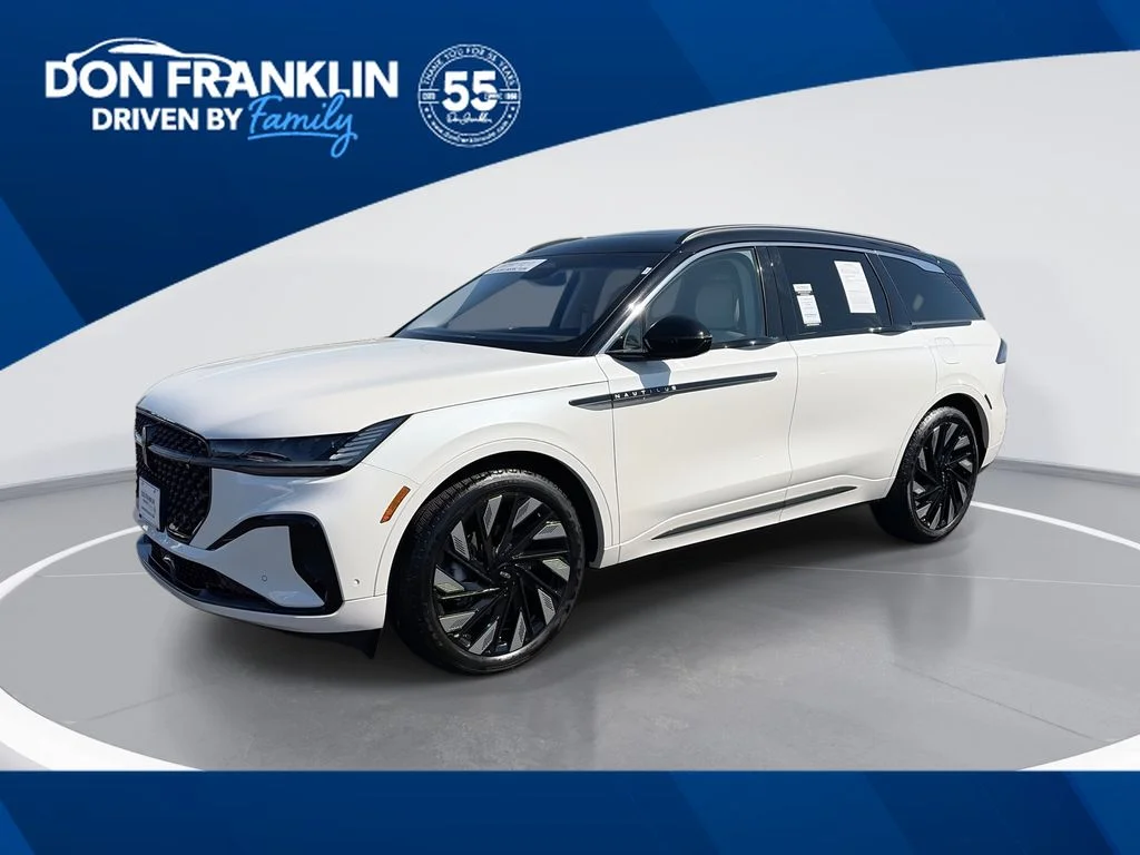 2024 Lincoln Nautilus Black Label AWD's photo