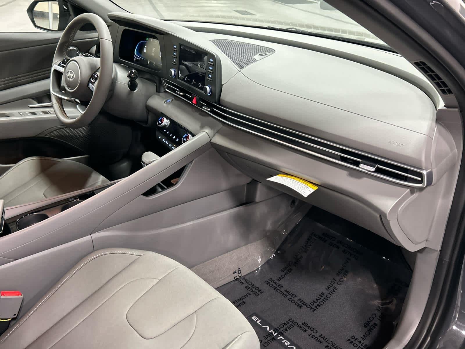 2026 Hyundai Elantra SEL - Photo 17