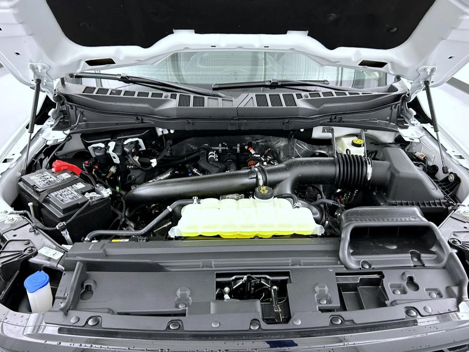 New 2026 White Ford XLT image 25