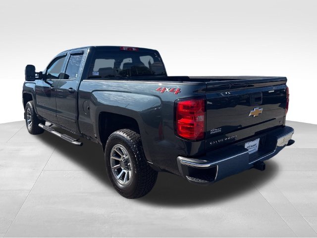 Used 2018 Gray Chevrolet LT image 3