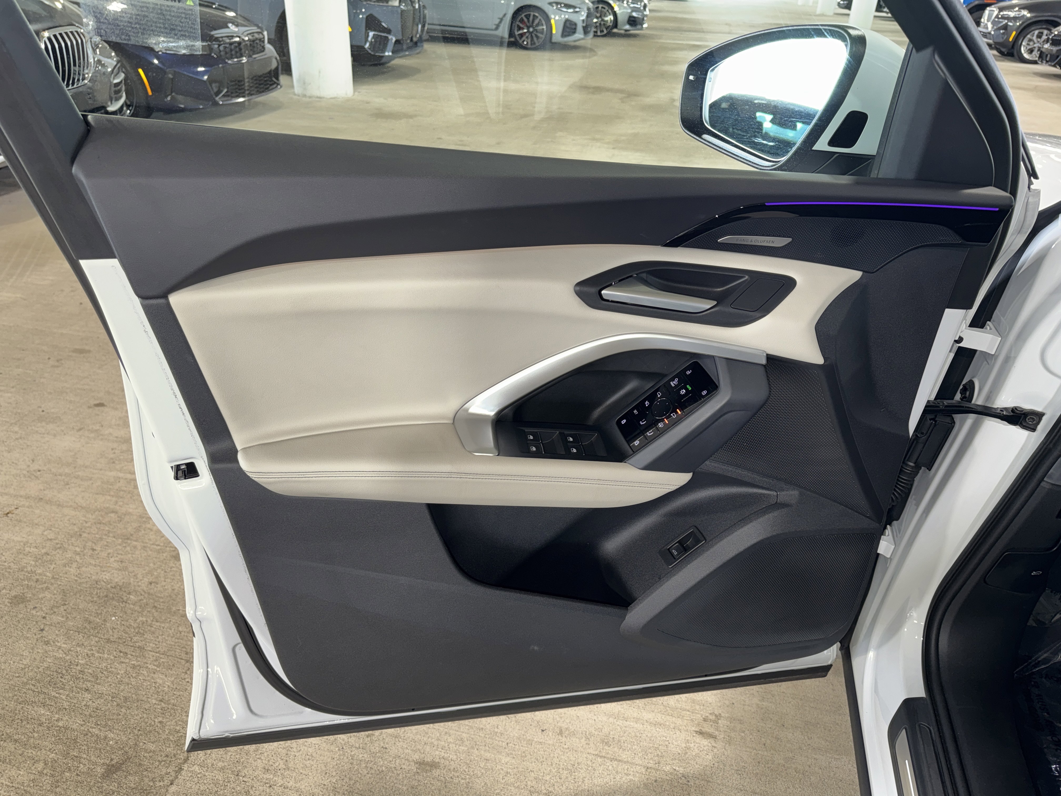 Used 2025 Arkona White Audi Prestige image 17