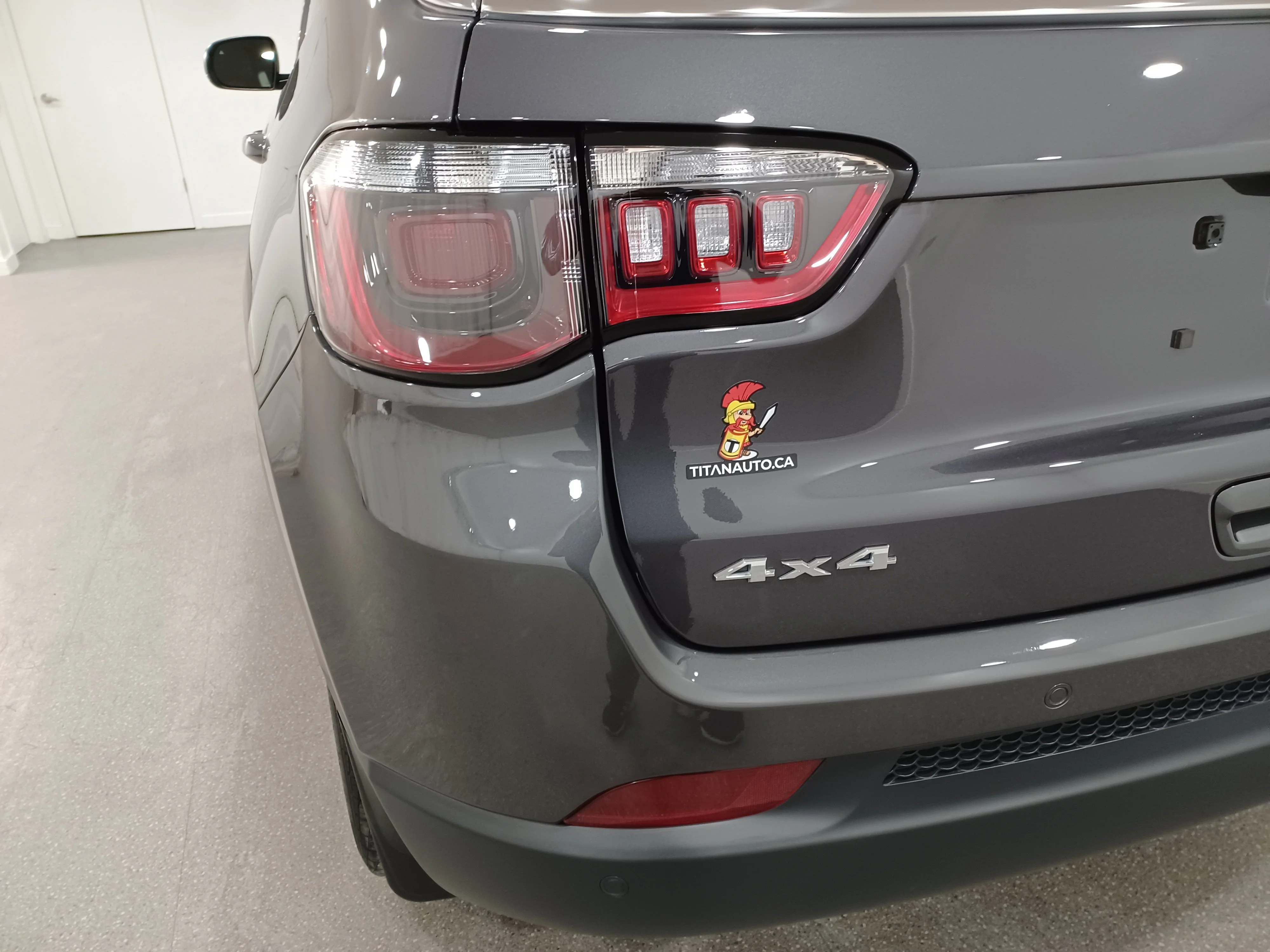 Certified Used 2024 Baltic Grey Metallic Jeep Limited 4x4*Remote Start | Htd Leather | Sunroof | Htd Wheel | Blind Spot Detection | Lane Keeping image 21
