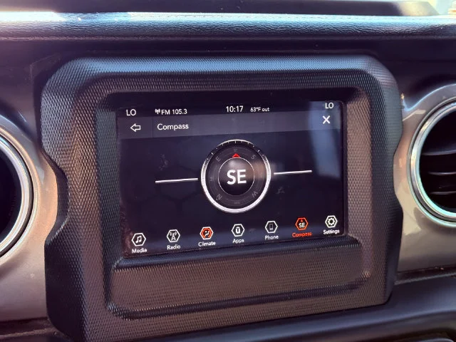 Used 2018 Red Jeep Unlimited Sahara image 31
