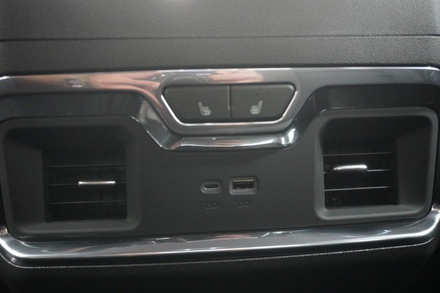 2026 GMC Sierra 1500 SLT - Photo 25