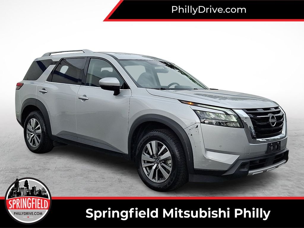 Used 2025 Silver Nissan SL image 1