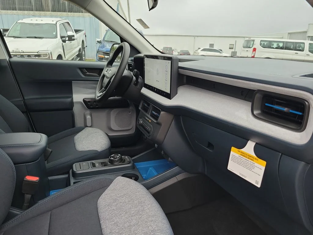 New 2026 Oxford White Ford XLT image 30