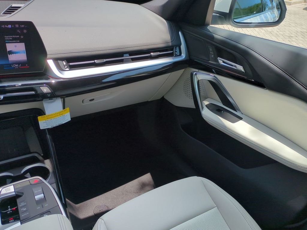 New 2026 Alpine White BMW xDrive28i image 17
