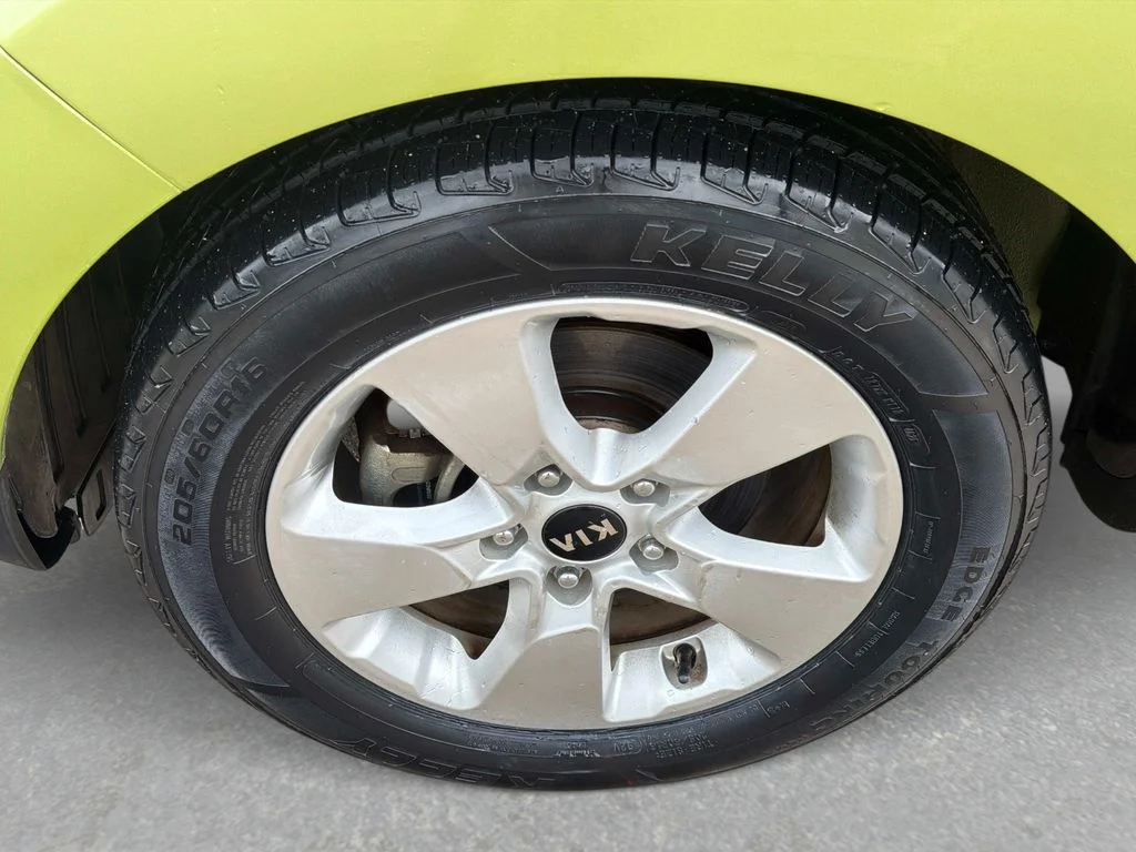 Used 2019 Alien II Kia Base image 12