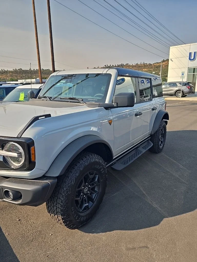 New 2026 Avalanche Gray Ford Badlands® image 6