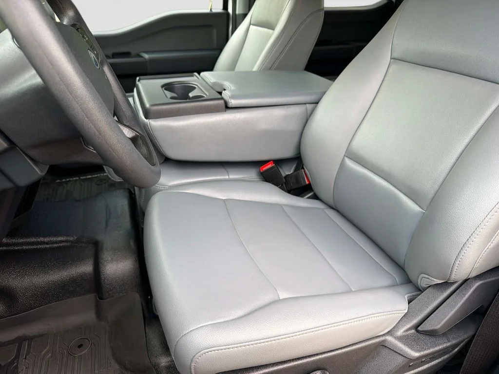 Used 2025 White Ford XL image 21