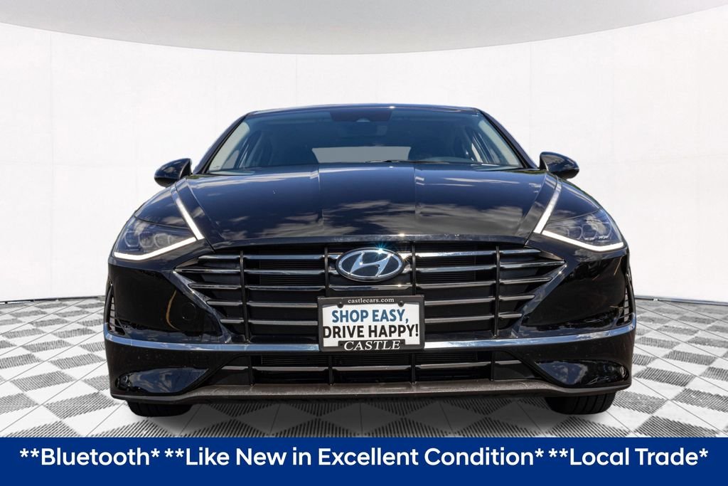 Certified Used 2023 Black Hyundai SE image 5
