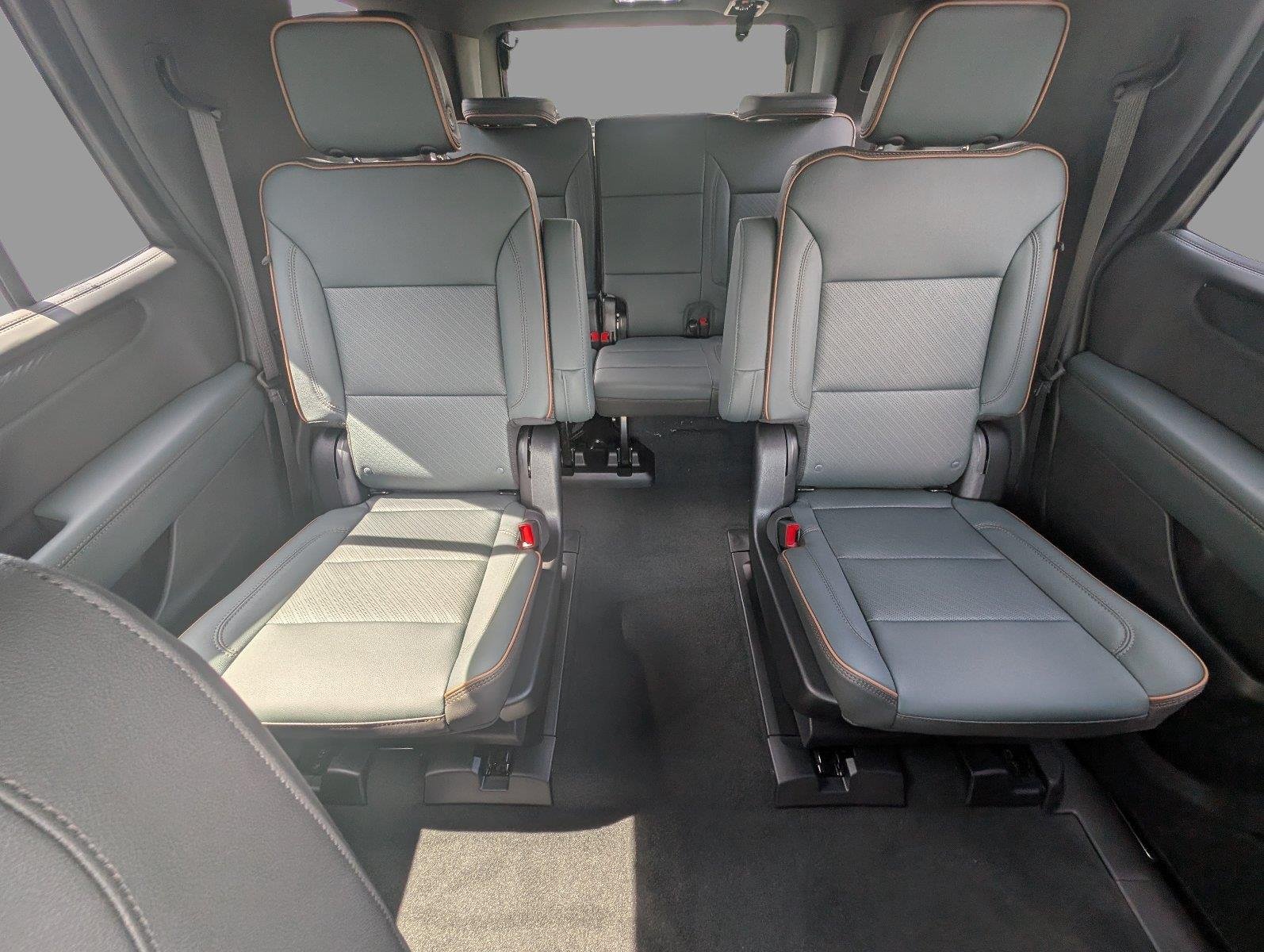 2026 GMC Yukon AT4 - Photo 40