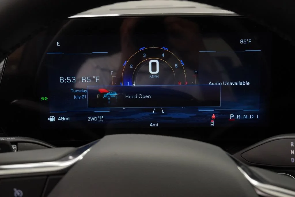 New 2027 Summit White Chevrolet LT image 14