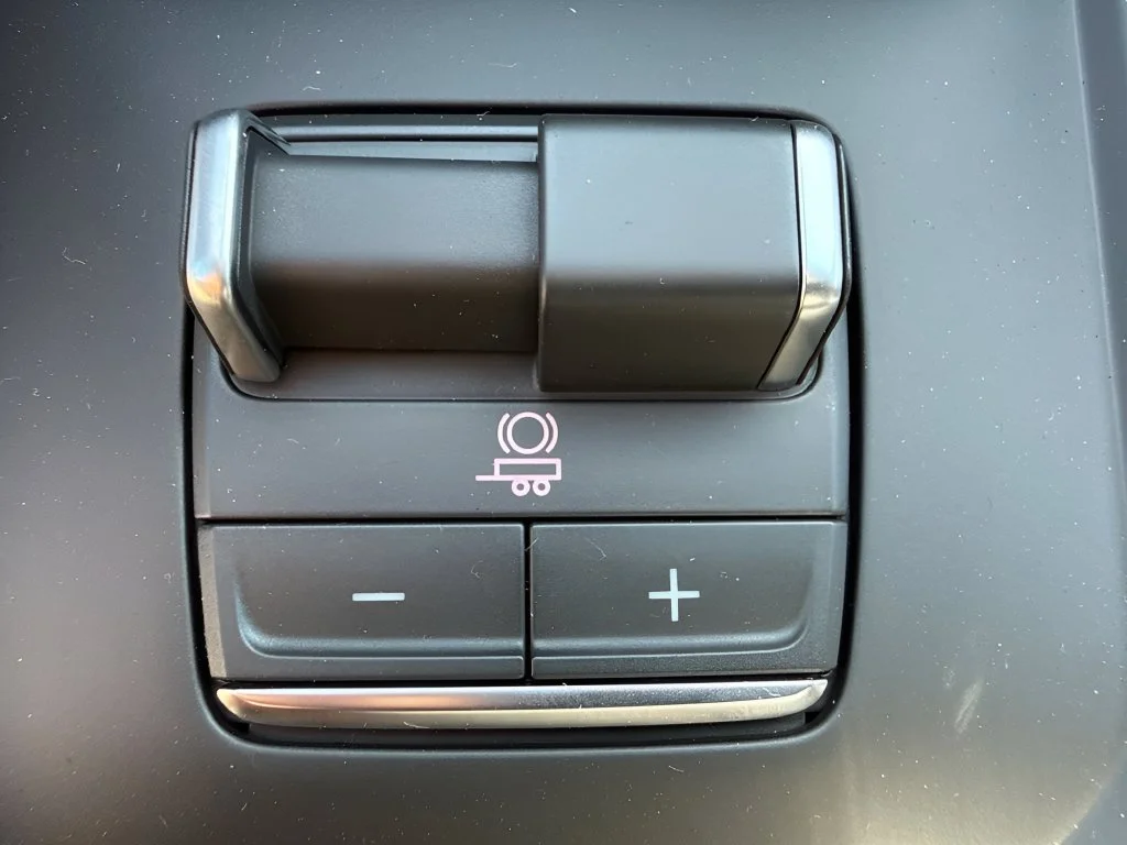 New 2026 Sterling Metallic GMC AT4X image 30