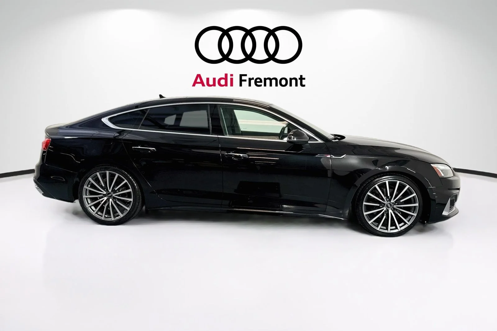 Used 2021 Brilliant Black Audi Premium Plus image 4
