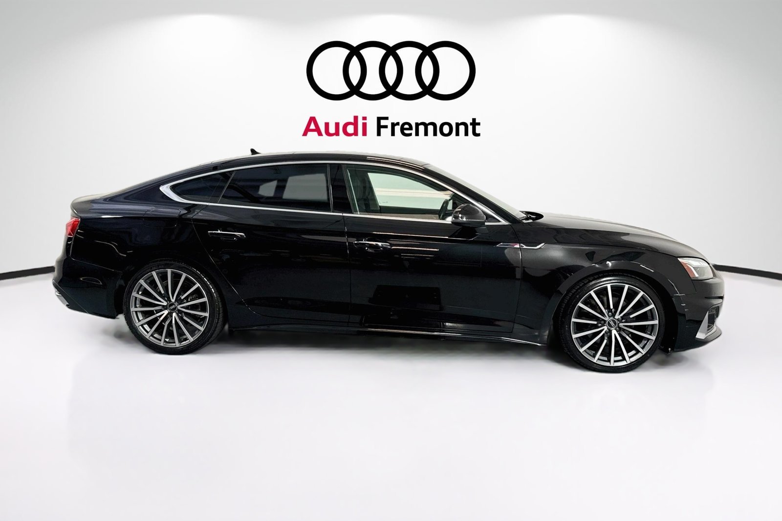 Used 2021 Brilliant Black Audi Premium Plus image 4