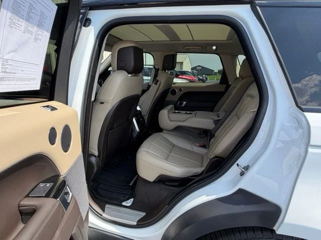 Used 2020 White Land Rover HSE image 14