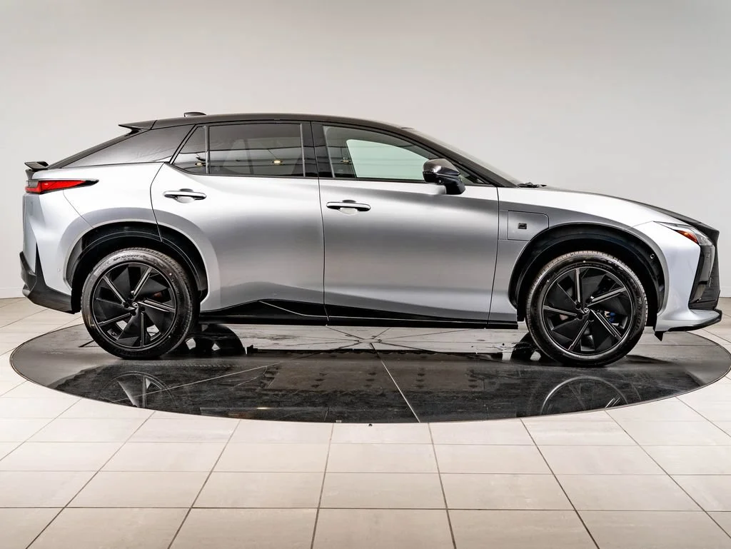 New 2026 Onyx Black Lexus 550e F Sport image 11