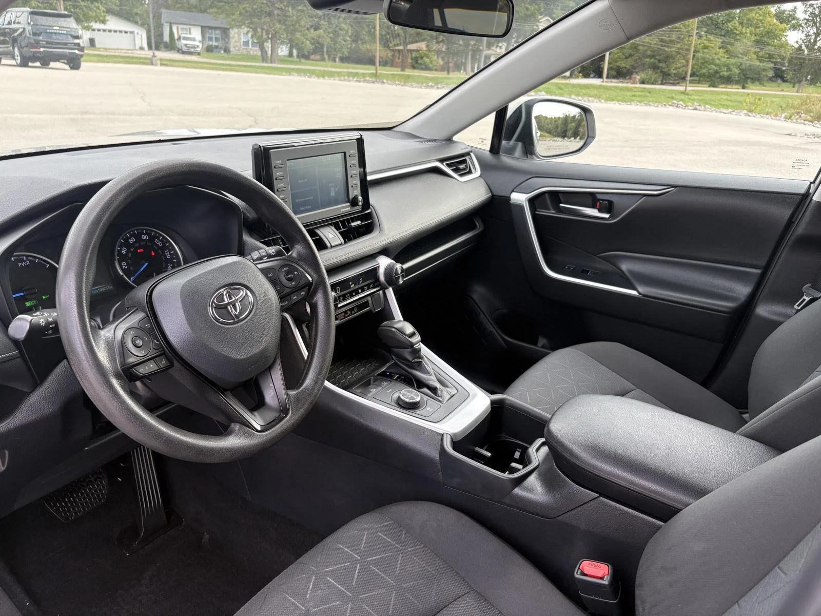 Used 2022 Silver Sky Metallic Toyota Hybrid XLE image 9