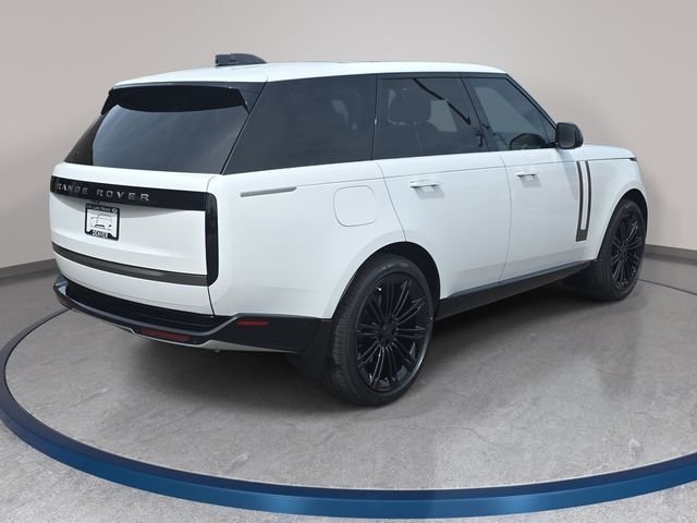 New 2026 Ostuni Pearl White LAND ROVER SE image 5