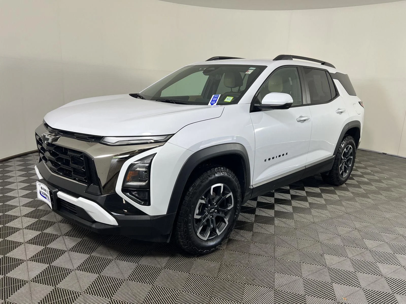 Used 2026 Polar White Tricoat Chevrolet AWD ACTIV image 29